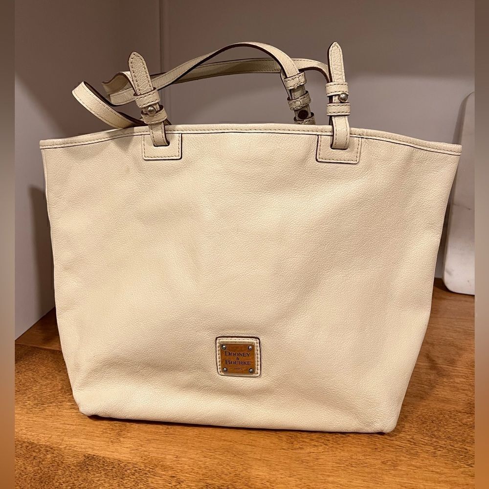 Dooney Bourke Leather Tote 